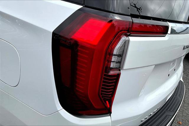 Used 2025 GMC Yukon XL Denali image 23