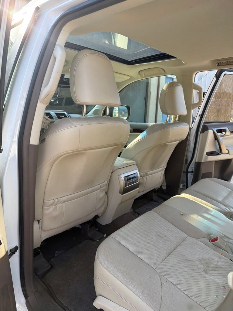 Used 2016 Lexus GX 460 w/ Premium Package AWD/4WD image 5