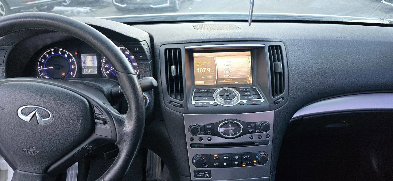 Used 2013 INFINITI G37 x AWD 4dr Sedan w/ Premium Pkg image 18