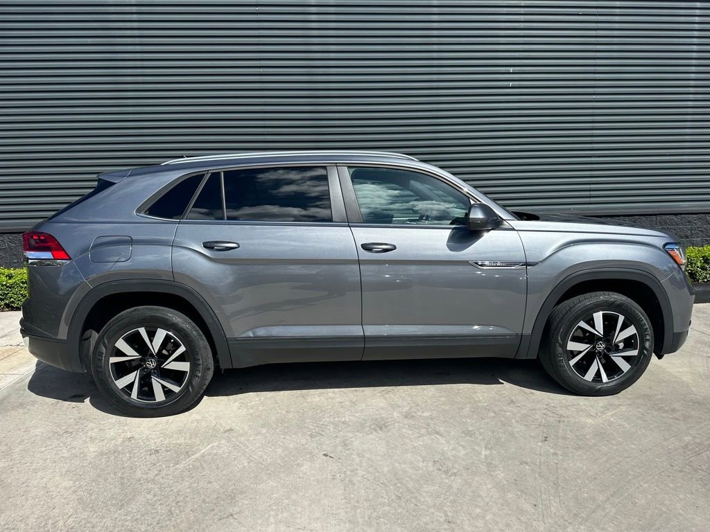 Used 2022 Volkswagen Atlas Cross Sport SE image 10