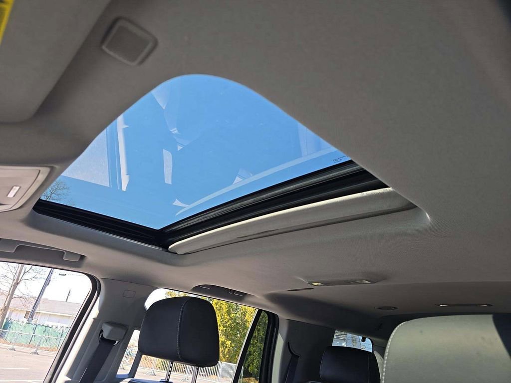 Used 2017 Chevrolet Tahoe LT w/ Luxury Package image 5