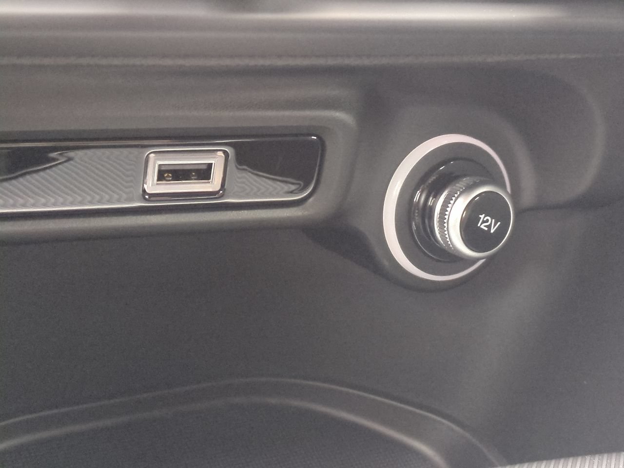 New 2025 Alfa Romeo Giulia w/ Driving Assist Package RWD image 20