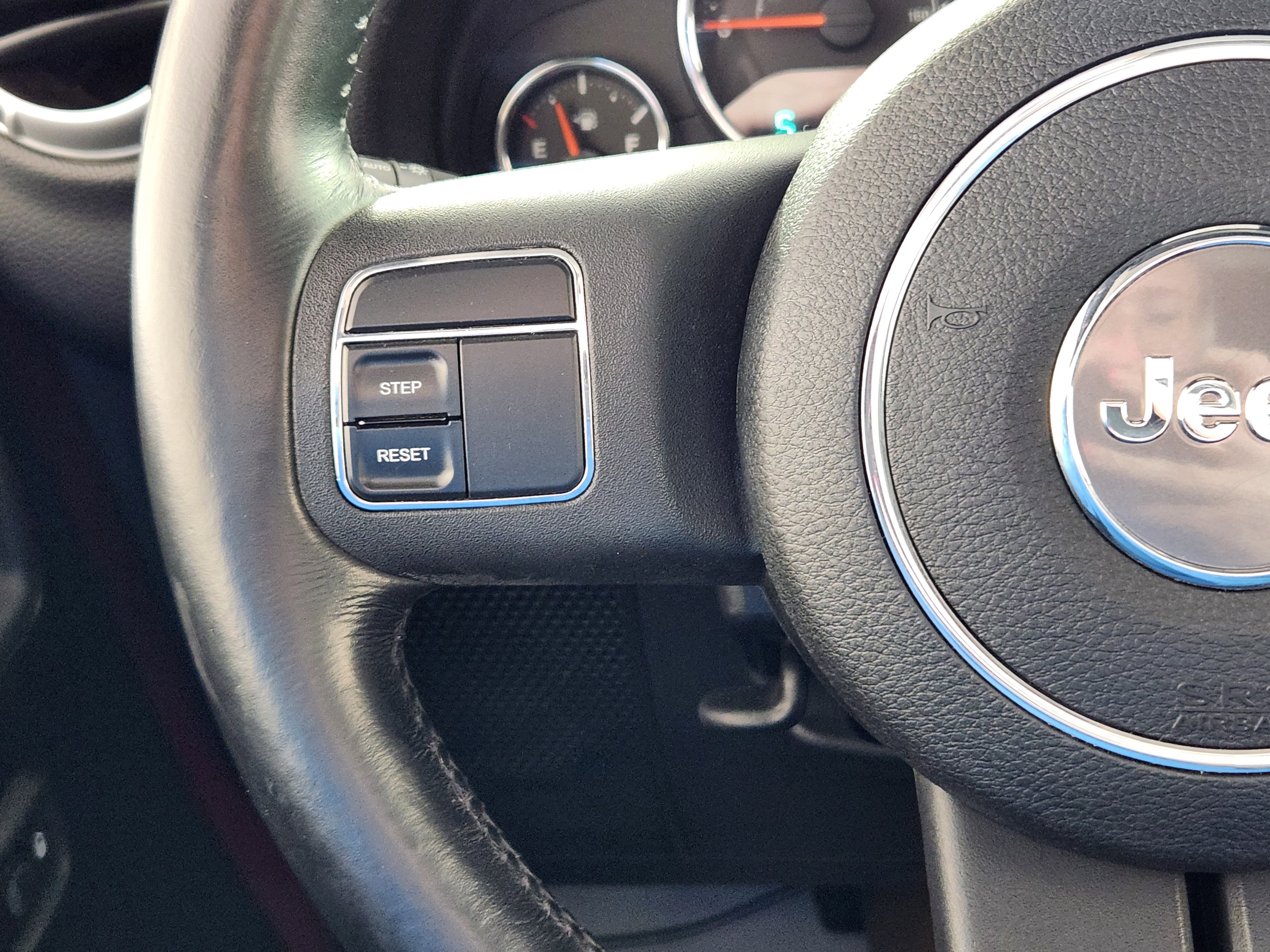 Used 2012 Jeep Wrangler Rubicon w/ PWR Convenience Group image 19