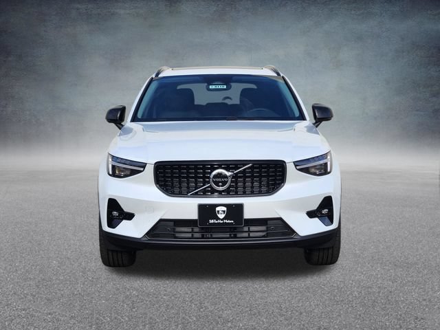 New 2026 Volvo XC40 B5 Plus w/ Protection Package Premier AWD/4WD image 2