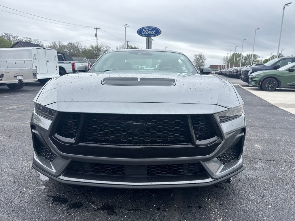 Used 2025 Ford Mustang GT Premium image 3