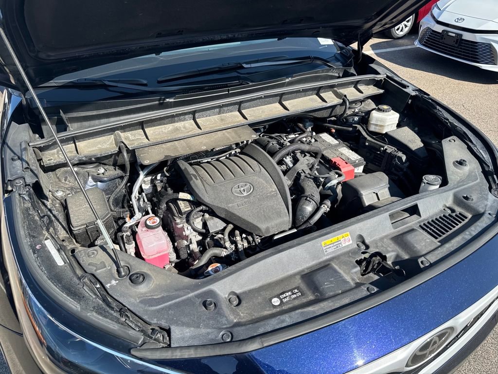 Used 2025 Toyota Highlander XLE image 46