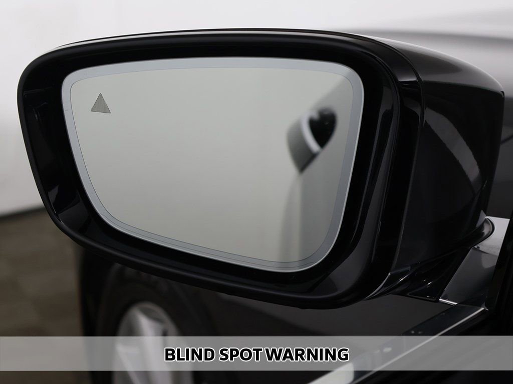 Used 2021 BMW 740i xDrive w/ Premium Package image 9