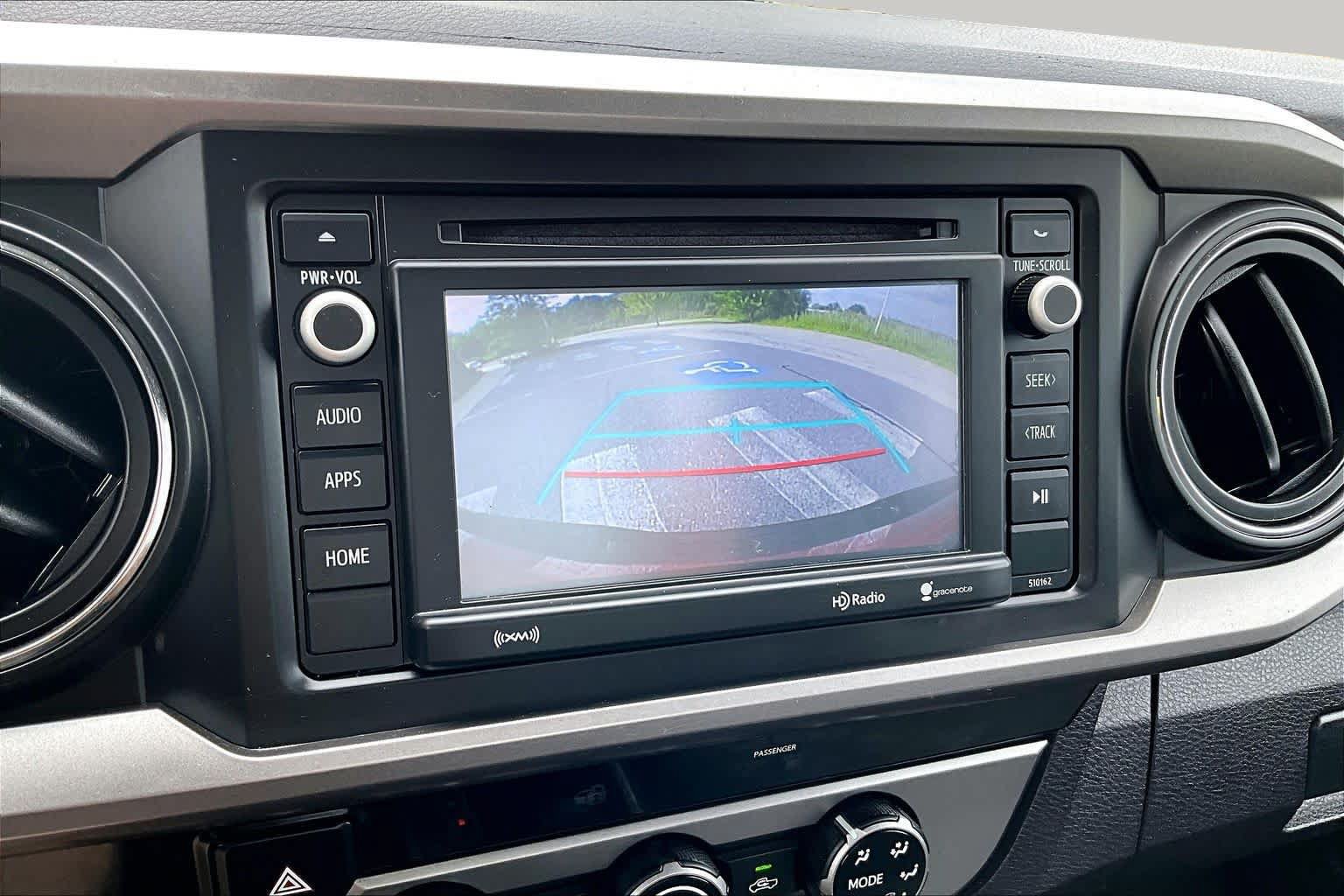 Used 2017 Toyota Tacoma SR5 AWD/4WD image 29