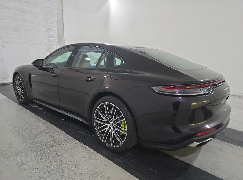 Used 2021 Porsche Panamera 4S w/ Premium Package AWD/4WD image 4