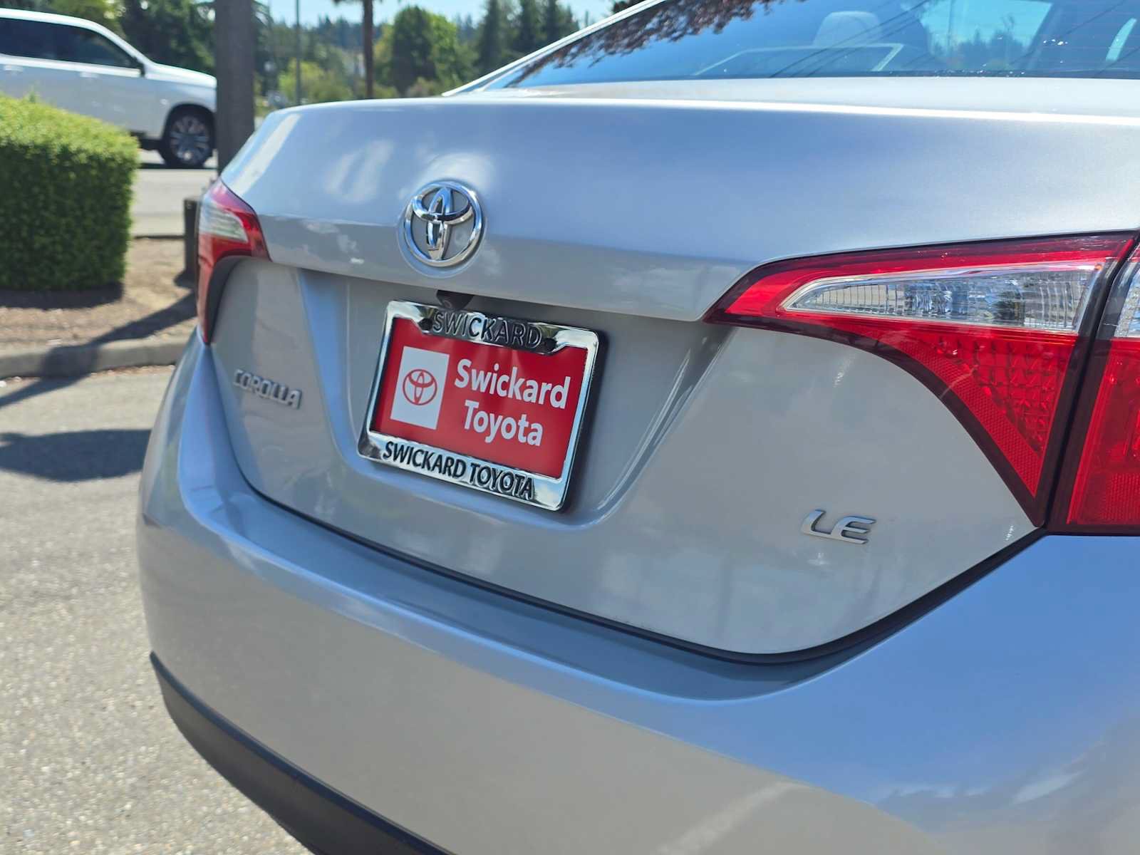 Used 2016 Toyota Corolla LE FWD image 13
