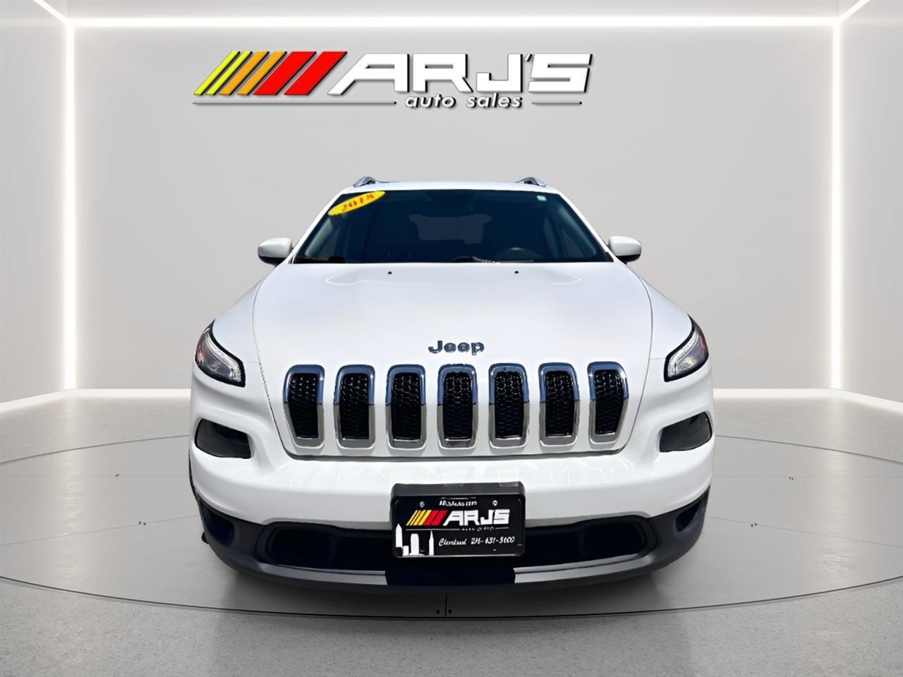 Used 2018 Jeep Cherokee Latitude w/ Cold Weather Group AWD/4WD image 6