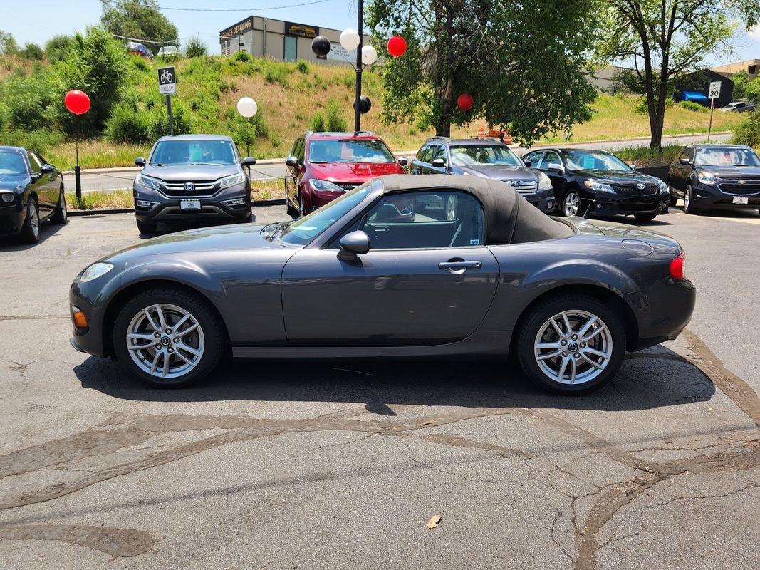 Used 2015 MAZDA MX-5 Miata Sport RWD image 6