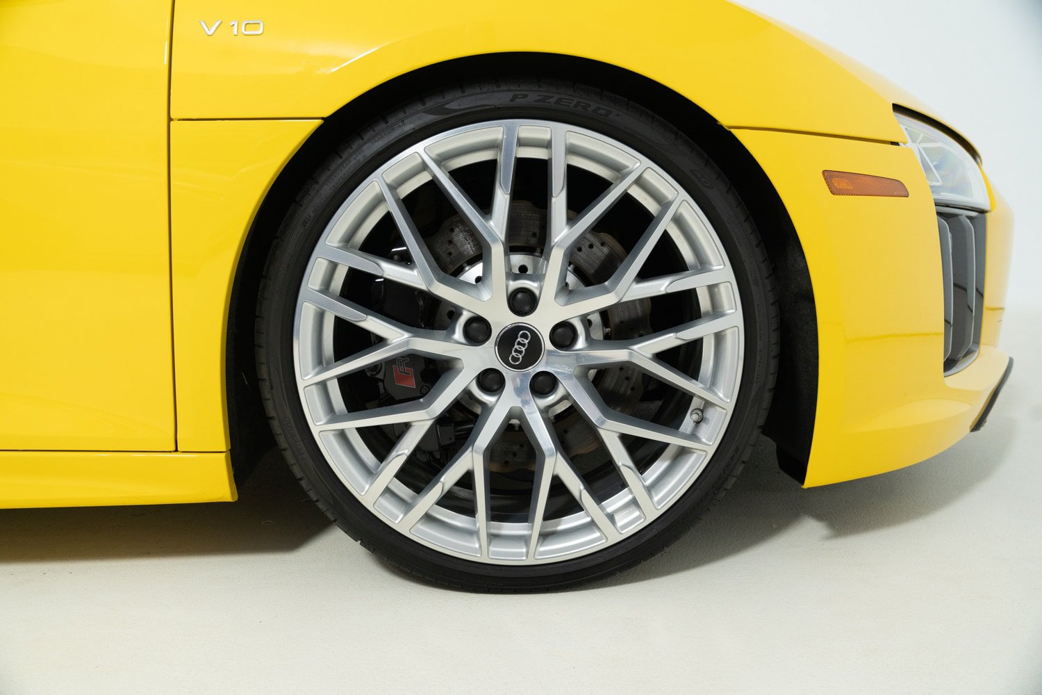 Used 2017 Audi R8 V10 AWD/4WD image 24