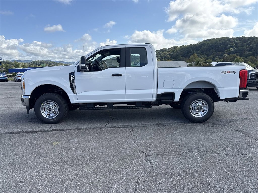 New 2026 Ford F250 XL image 3