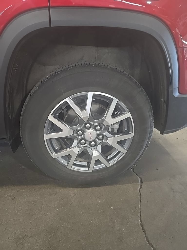 Used 2023 GMC Acadia SLT AWD/4WD image 19