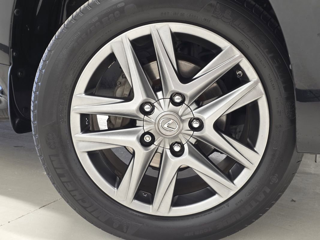 Used 2015 Lexus LX 570 4WD image 52