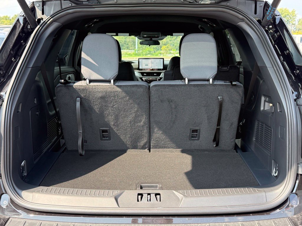 New 2027 Ford Explorer Active AWD/4WD image 25