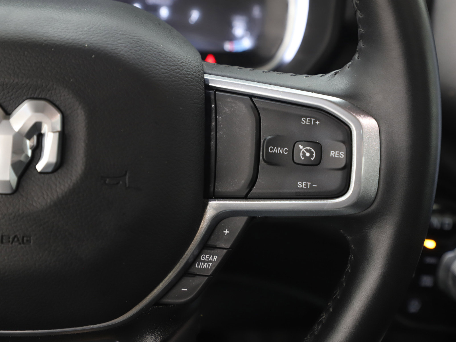 Used 2024 RAM 1500 Laramie image 29