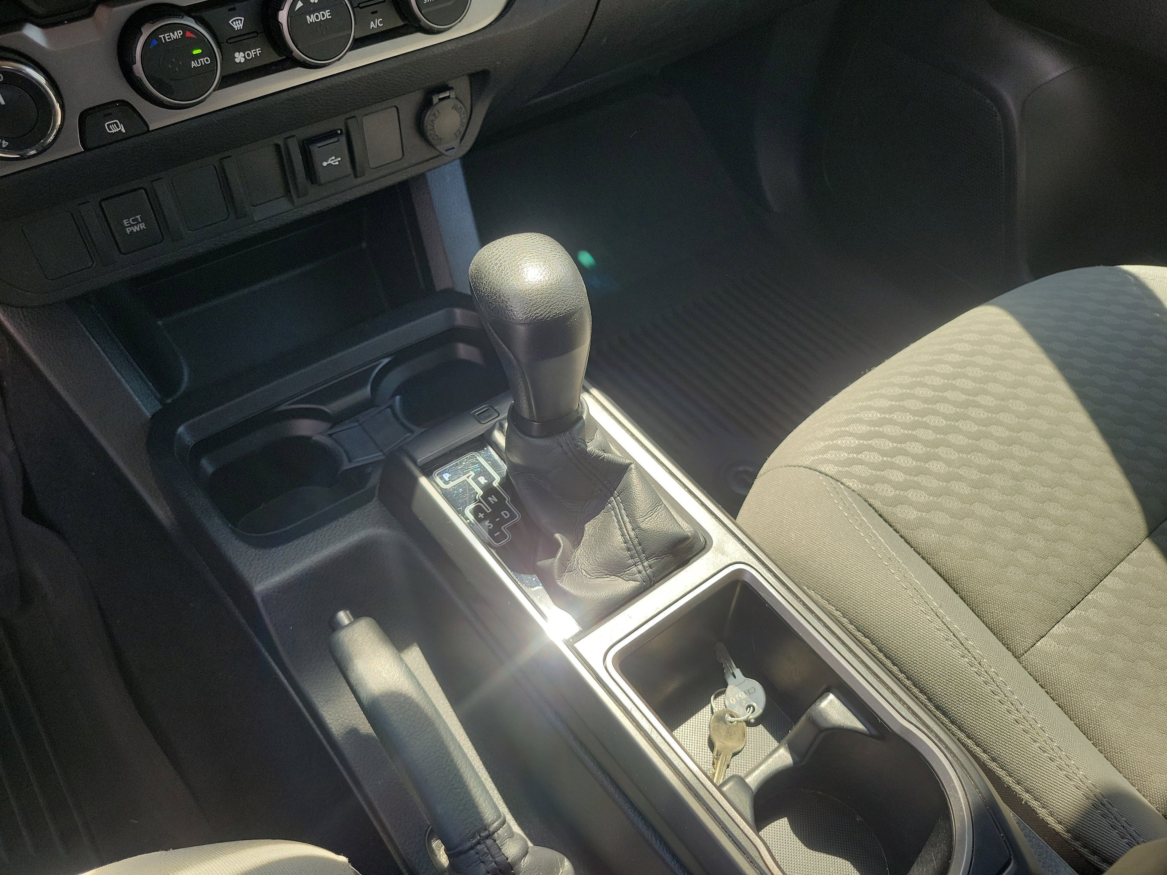 Used 2021 Toyota Tacoma SR image 32