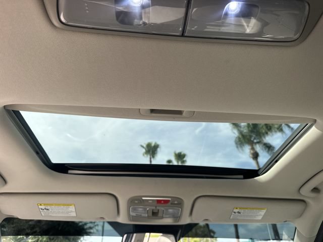 Certified 2023 Kia Telluride EX w/ EX Captain's Chair Package FWD image 17