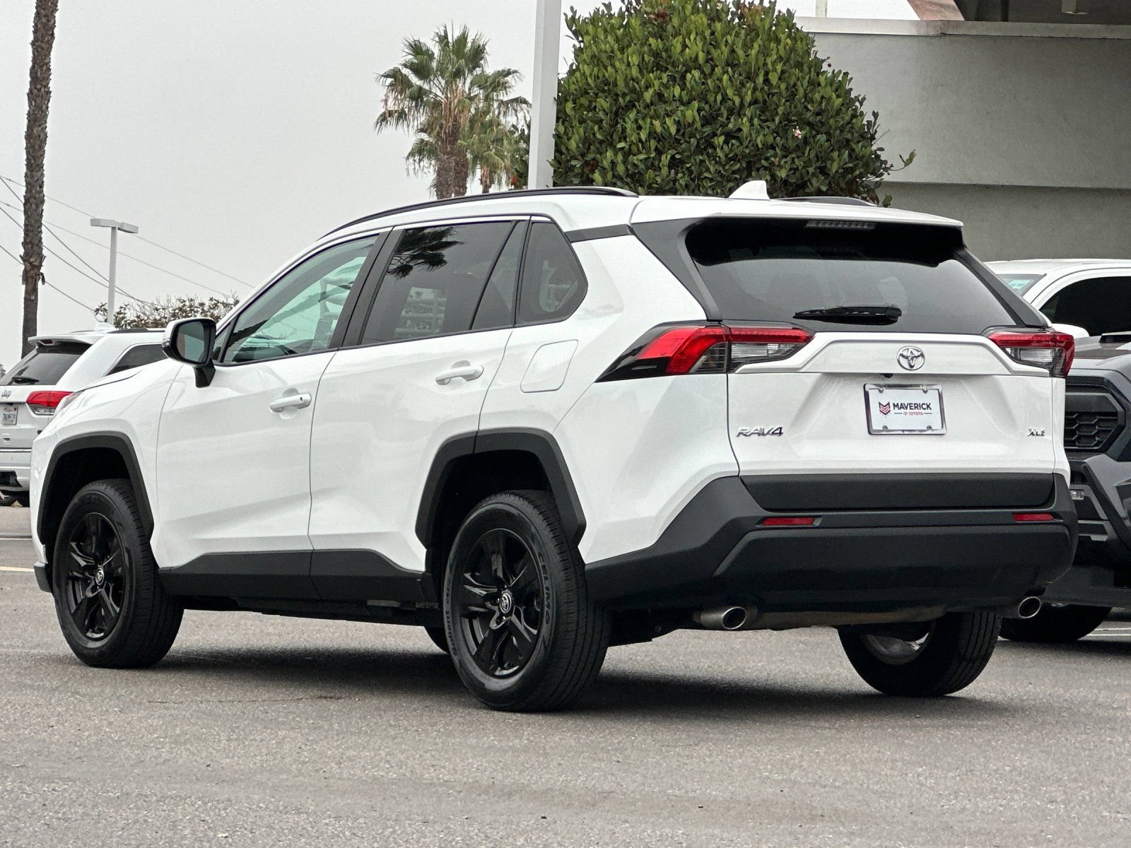 Used 2025 Toyota RAV4 XLE FWD image 3