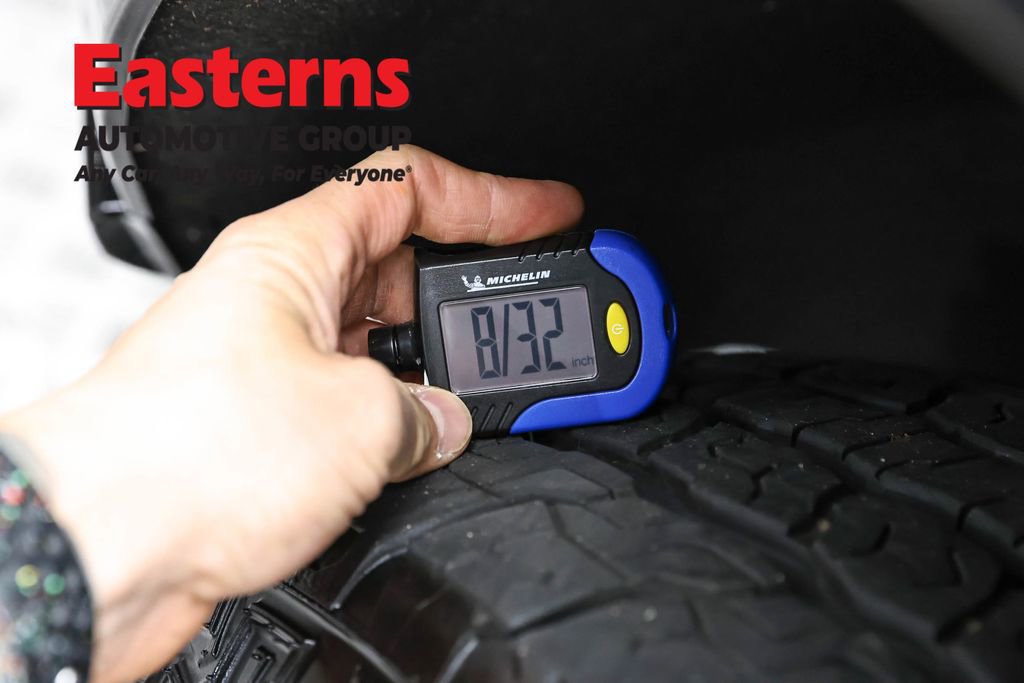 Used 2025 Chevrolet Suburban Z71 AWD/4WD image 30