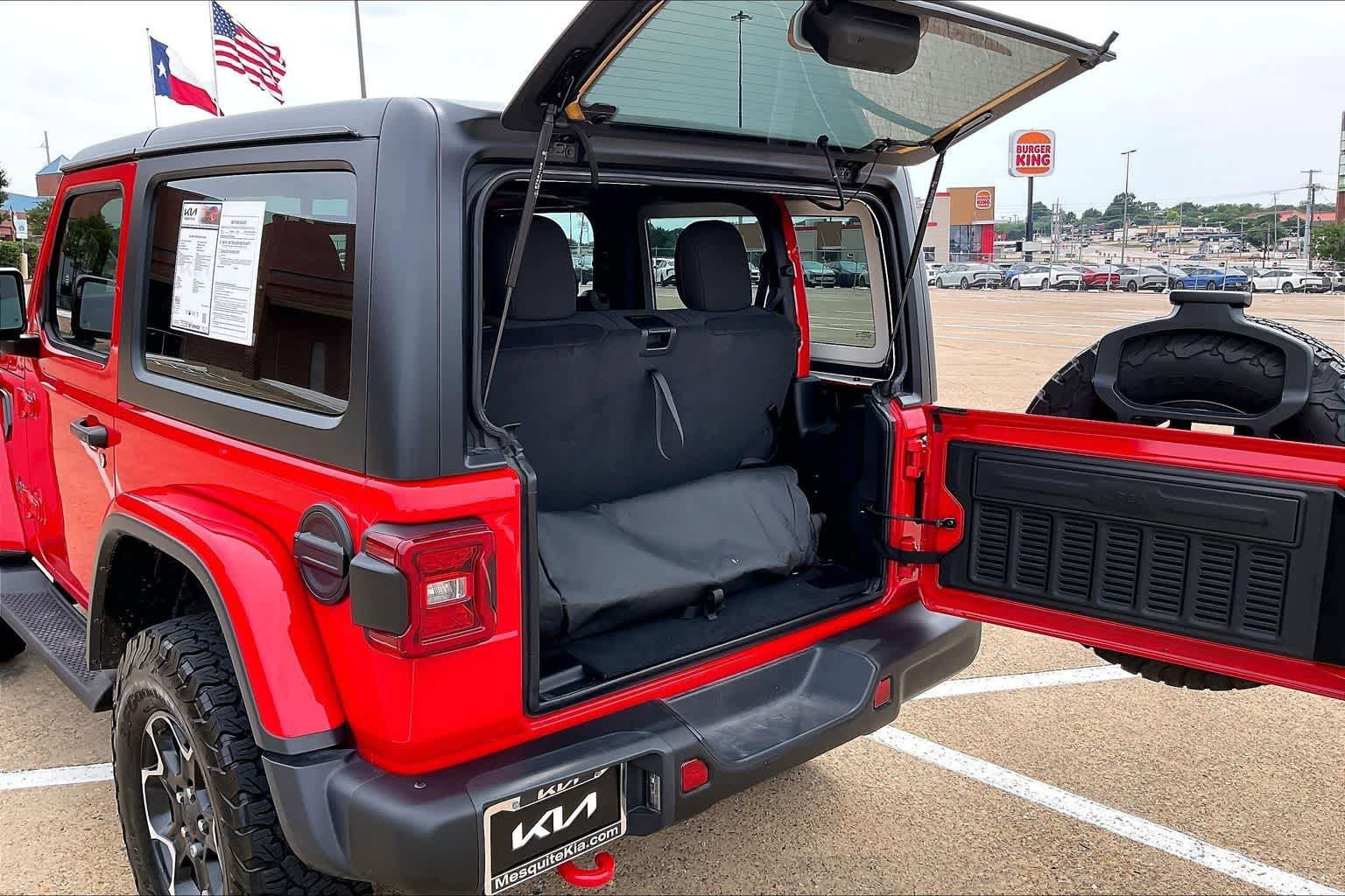 Used 2023 Jeep Wrangler Rubicon w/ Steel Bumper Group AWD/4WD image 16