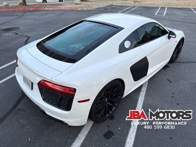 Used 2018 Audi R8 V10 w/ Carbon Exterior Package image 50