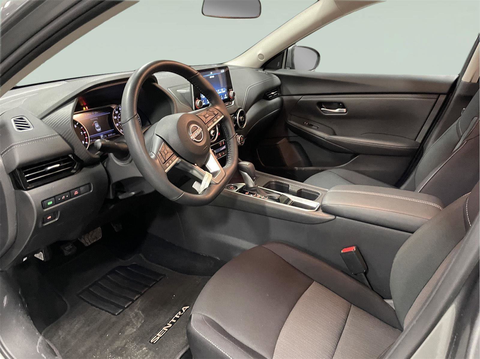 Used 2025 Nissan Sentra SV w/ All-Weather Package image 12