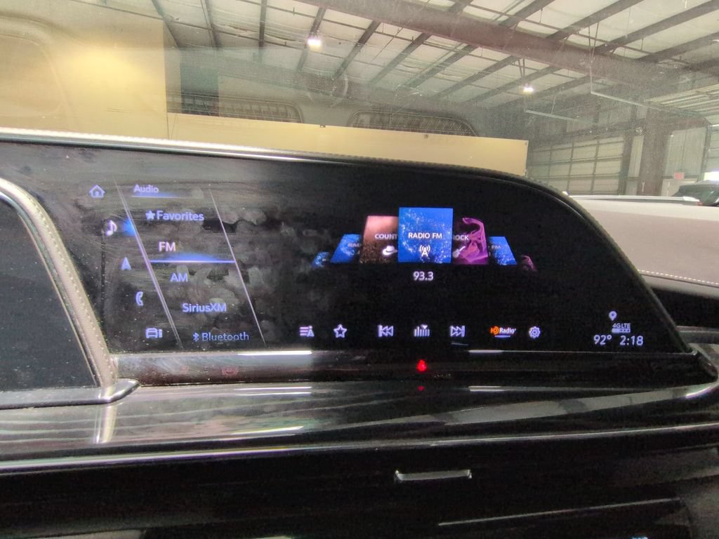 Used 2023 Cadillac Escalade Sport AWD/4WD image 9