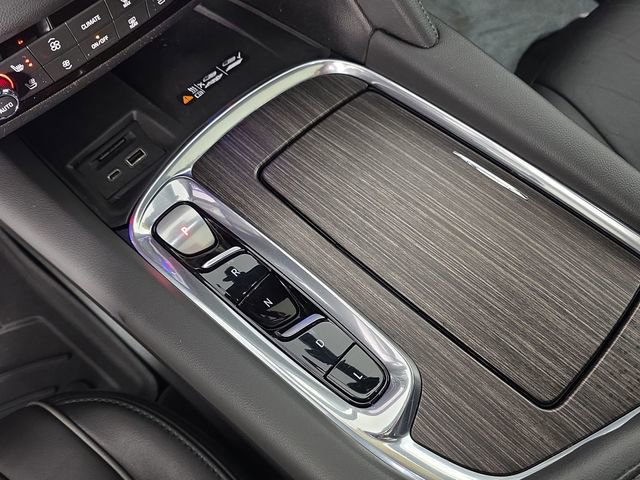 Used 2024 Buick Enclave Avenir w/ Avenir Technology Package image 31