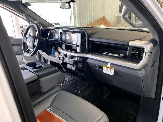 New 2026 Ford F250 XL w/ XL Chrome Package AWD/4WD image 27
