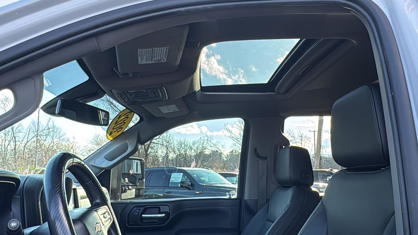 Certified 2022 Chevrolet Silverado 3500 LTZ w/ LTZ Plus Package image 22