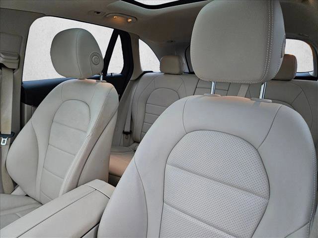 Used 2019 Mercedes-Benz GLC 300 image 9