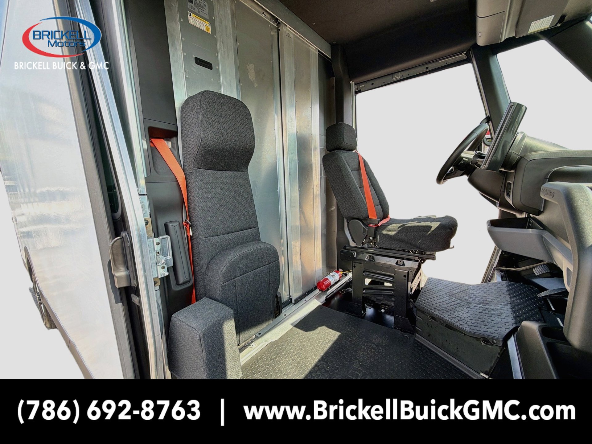 Used 2024 Chevrolet Brightdrop 600 w/ Commercial Equipment Package AWD/4WD image 17