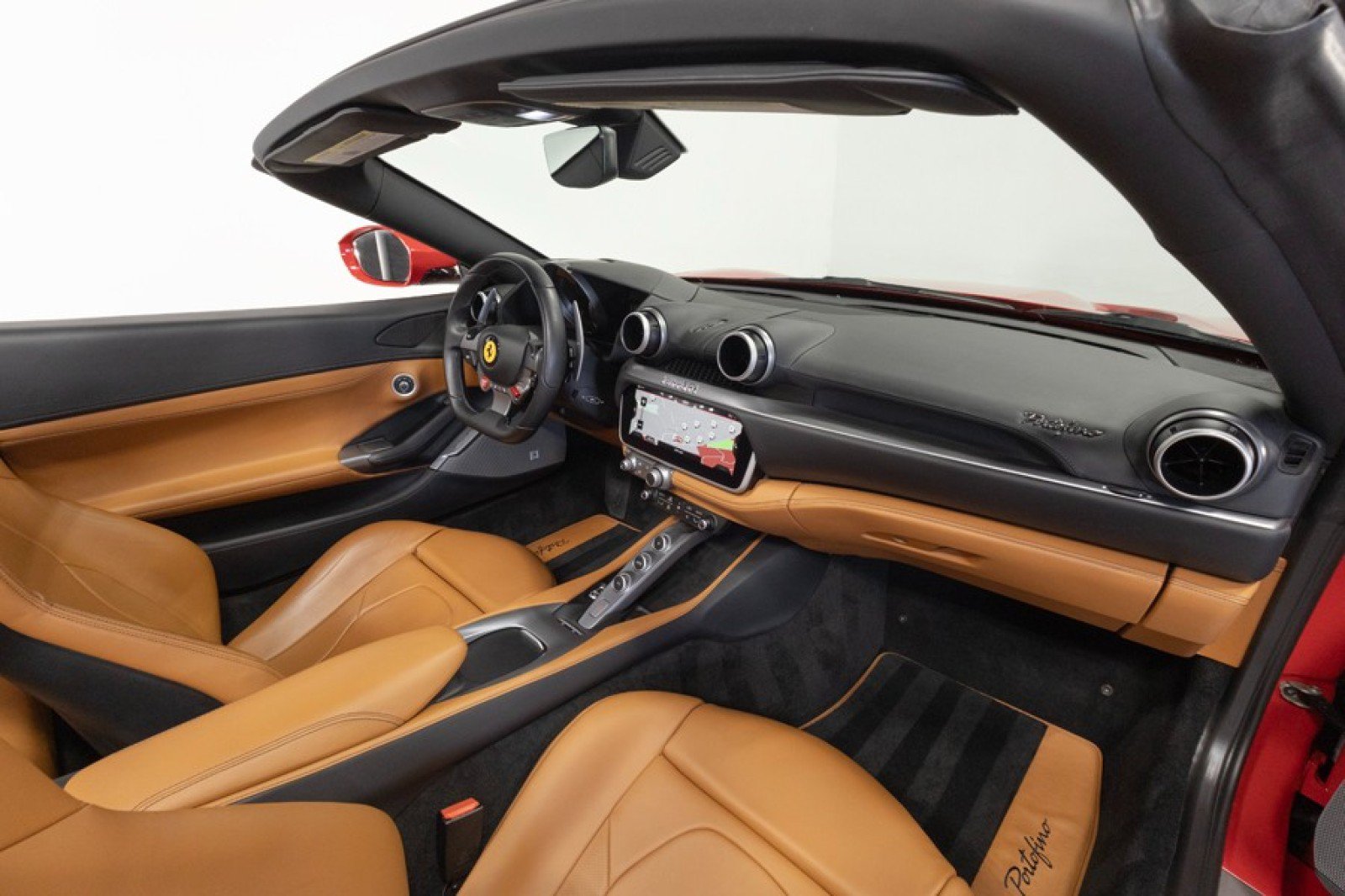 Used 2019 Ferrari Portofino RWD image 47