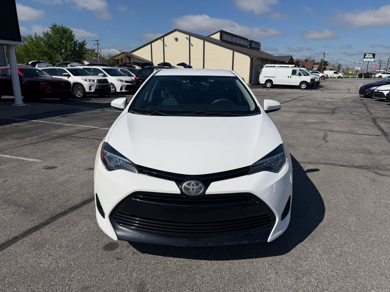 Used 2018 Toyota Corolla L FWD image 3