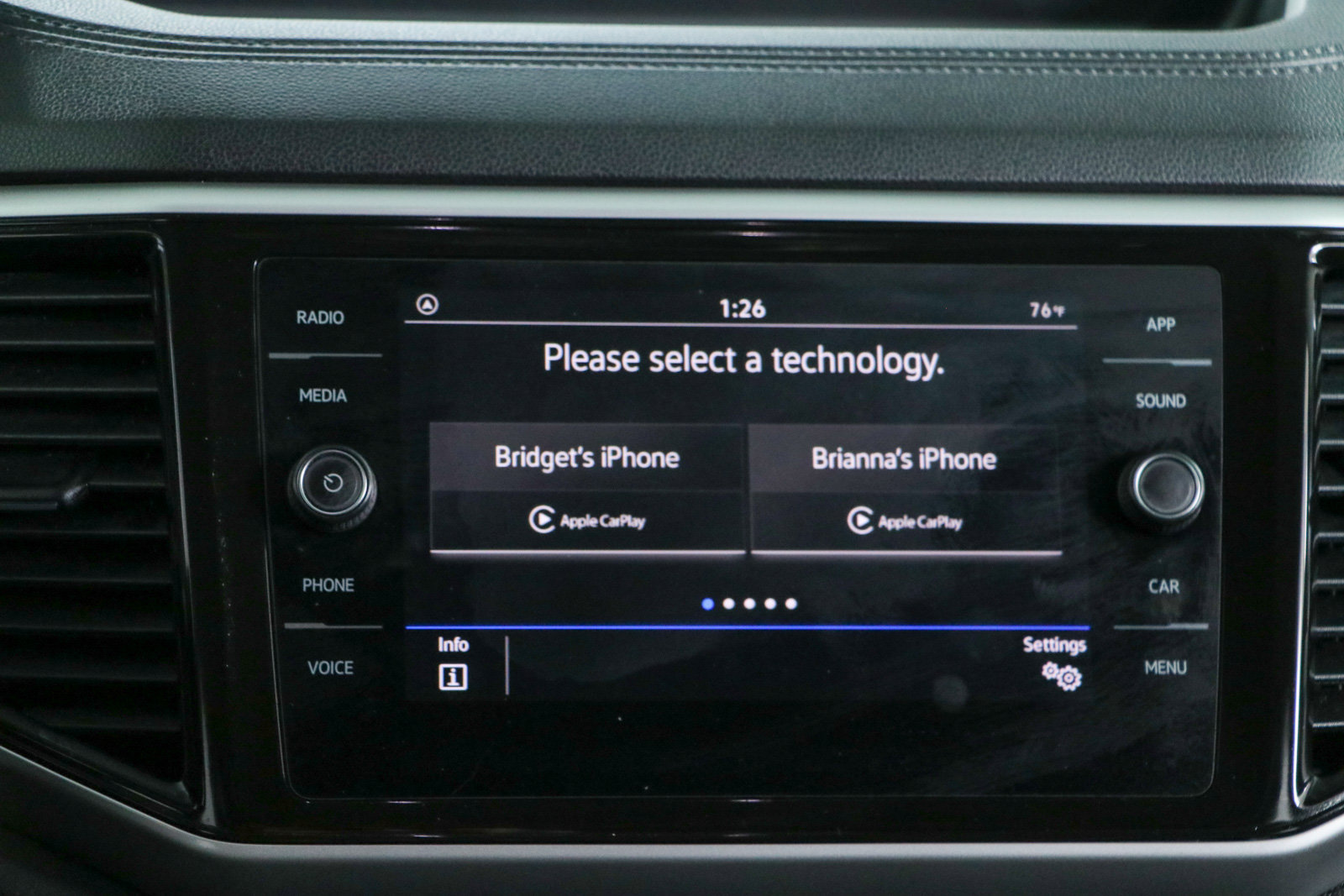 Used 2022 Volkswagen Atlas SE FWD image 19
