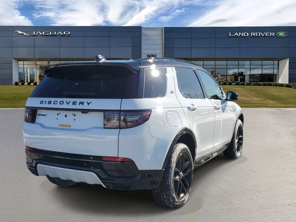 Used 2026 Land Rover Discovery Sport Landmark AWD/4WD image 3