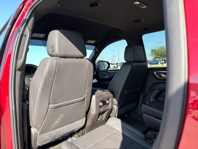 Used 2021 Chevrolet Suburban LT RWD image 11