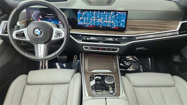 Used 2023 BMW X7 xDrive40i w/ M Sport Package image 40