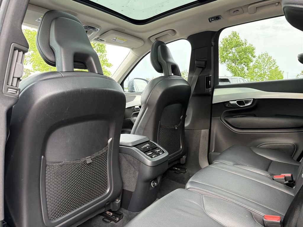 Used 2018 Volvo XC90 T6 Momentum w/ Convenience Package AWD/4WD image 12