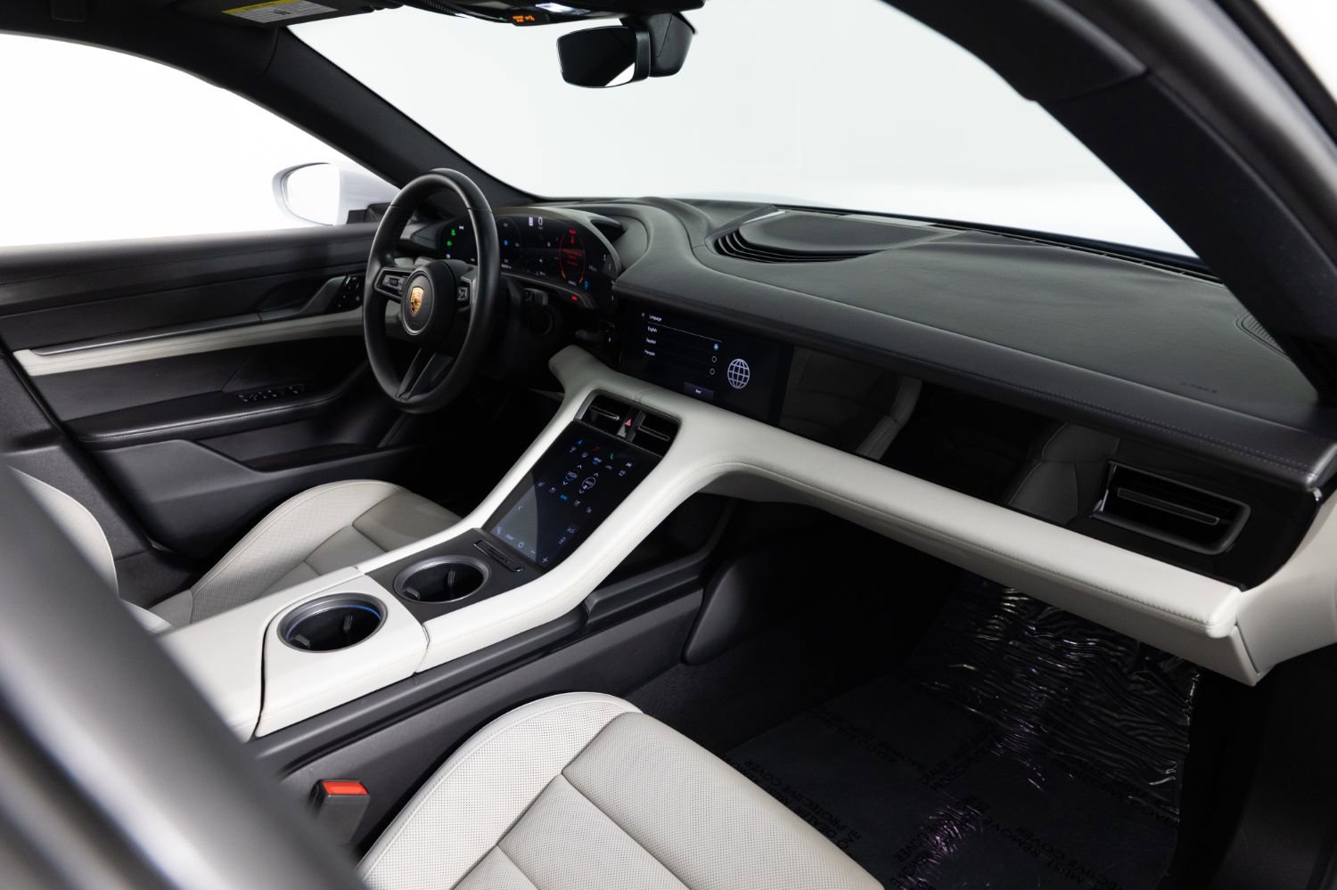 Used 2021 Porsche Taycan 4S w/ Premium Package image 24