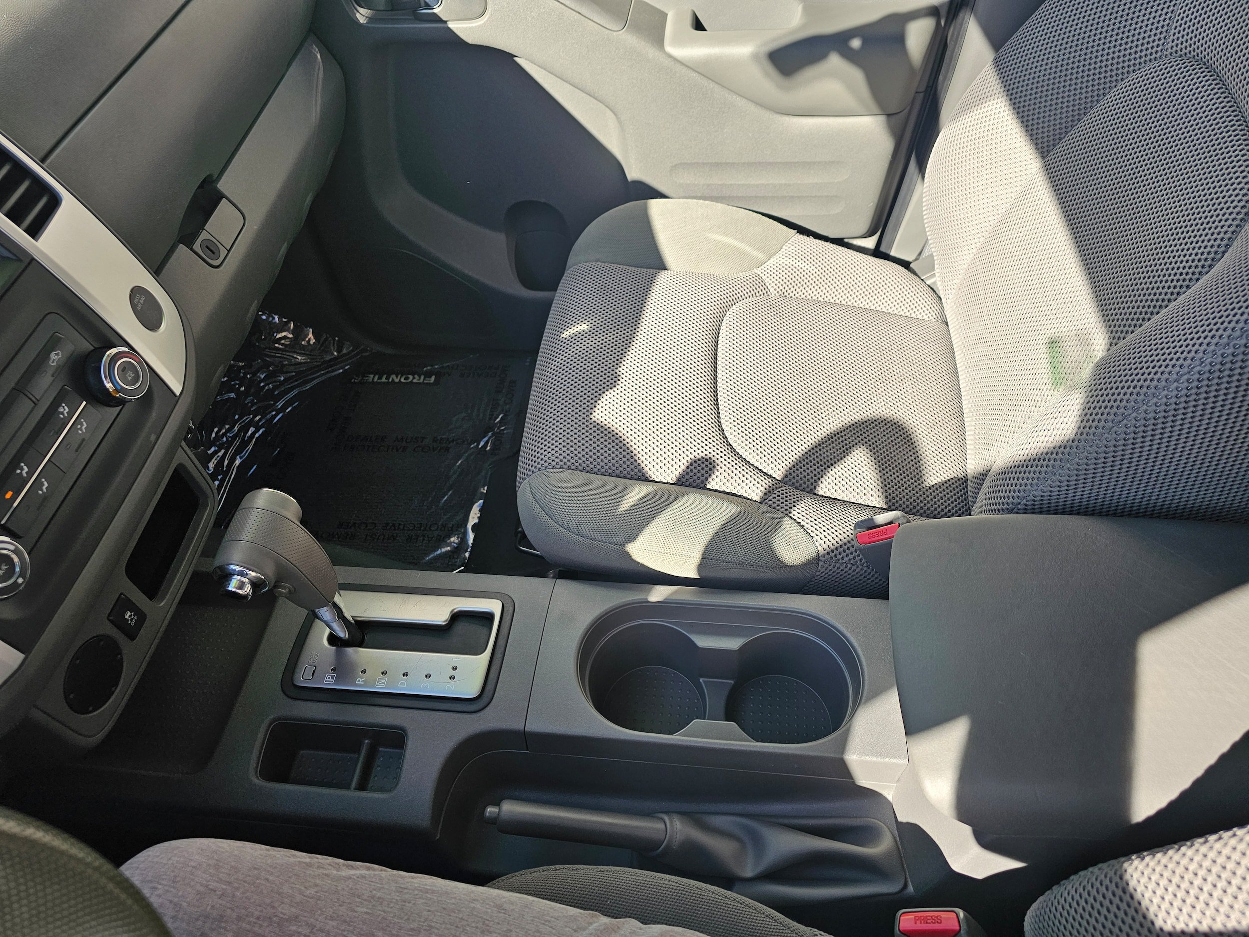 Used 2019 Nissan Frontier SV RWD image 16