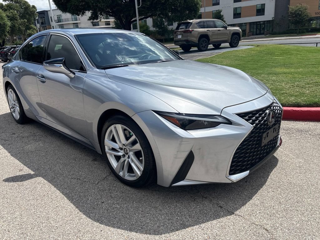 Used 2021 Lexus IS 300 RWD image 6