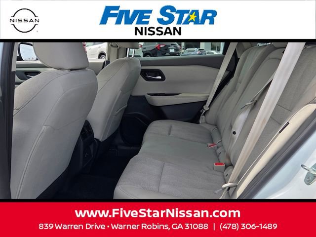 Used 2025 Nissan Rogue SV image 6