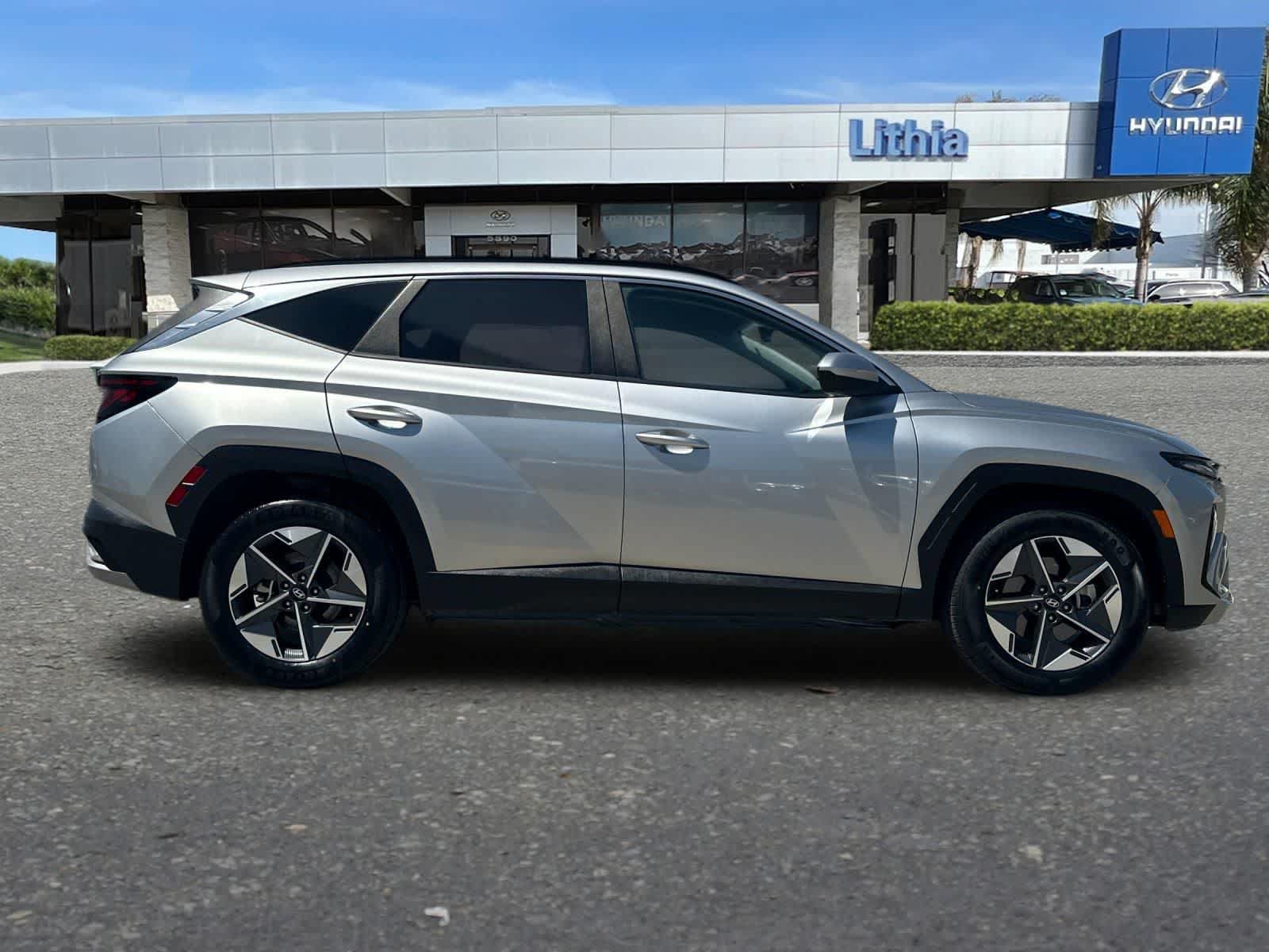 Used 2025 Hyundai Tucson SEL FWD image 9