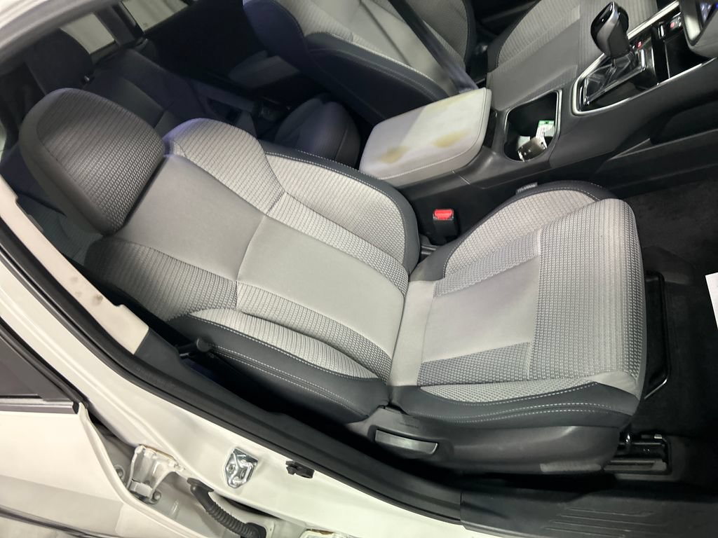 Used 2025 Subaru Outback Premium w/ Popular Package #1A AWD/4WD image 24