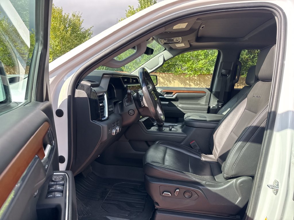 Used 2023 GMC Sierra 1500 Denali AWD/4WD image 11