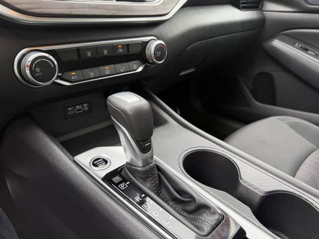 Used 2025 Nissan Altima 2.5 SV FWD image 21